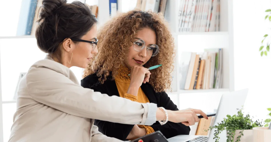 Learn the step-by-step to create a mentoring program in your company.