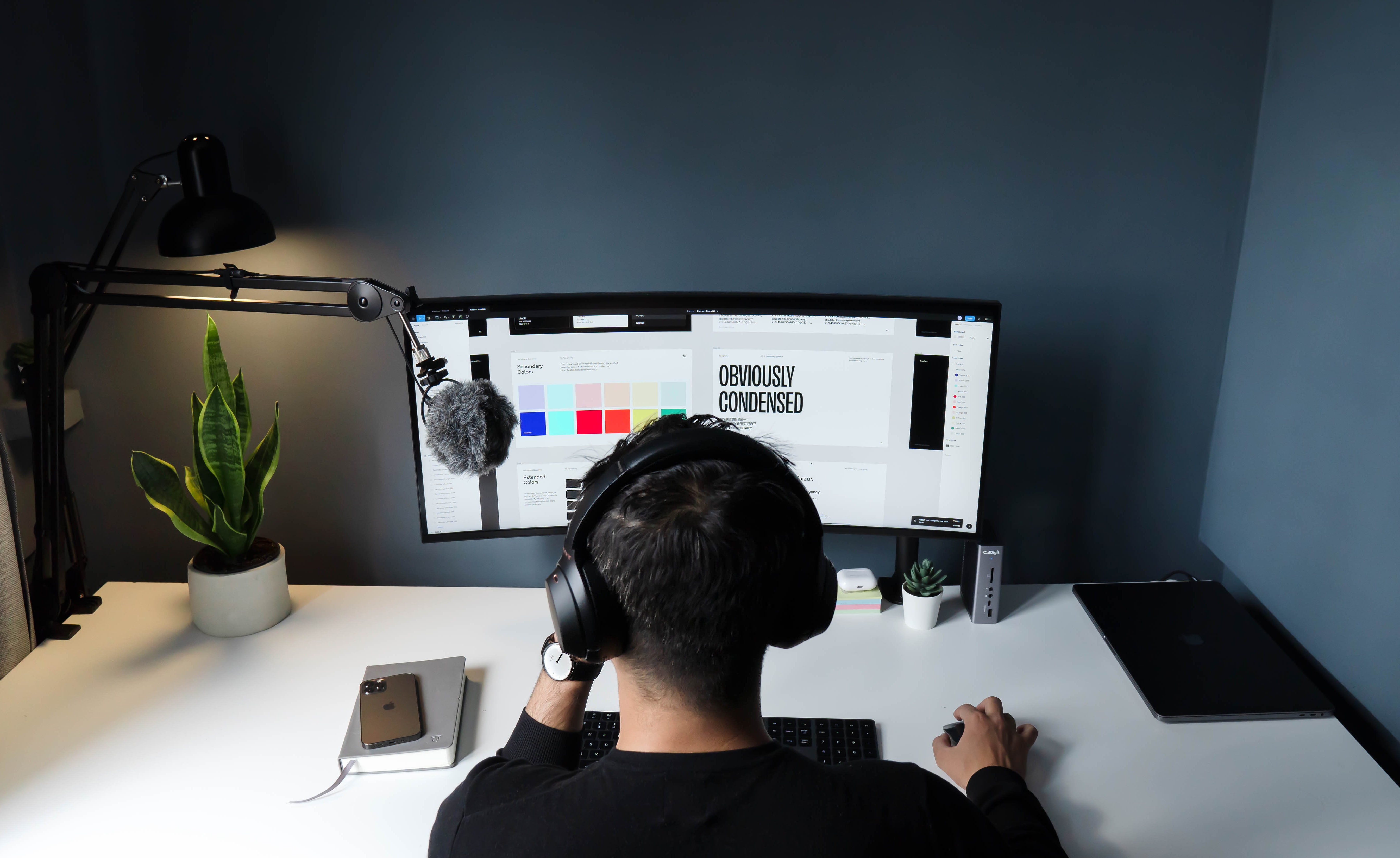O designer grafico pode atuar nas mais diversas áreas. Foto: Unsplash - Faizur Rehman.