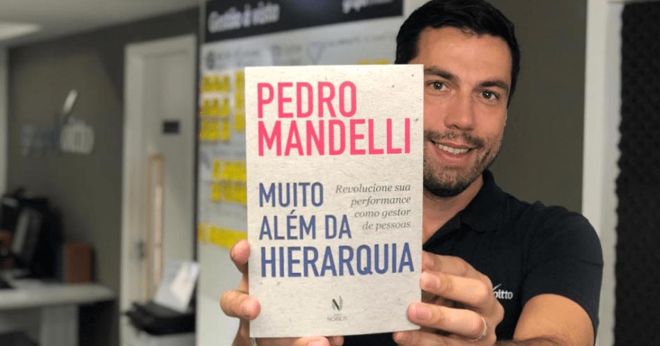 Muito Além da Hierarquia - Pedro Mandelli